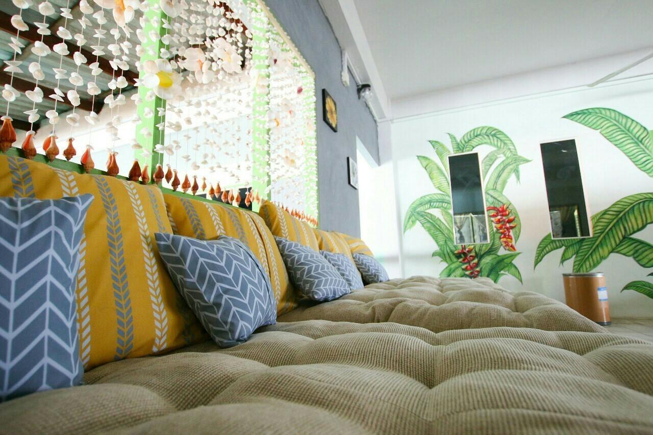 I Na Seaview Hostel Rayong Exterior photo