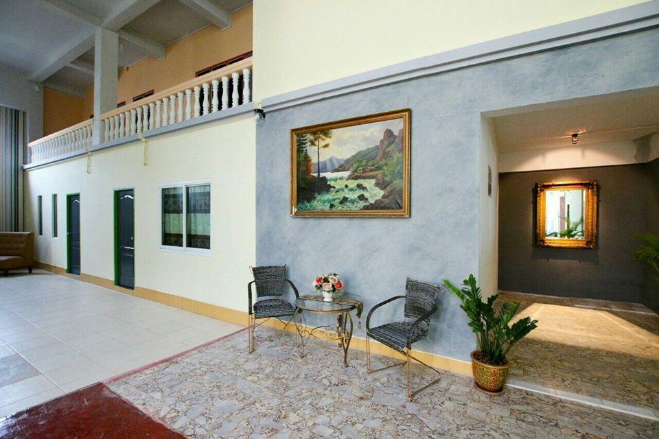 I Na Seaview Hostel Rayong Exterior photo