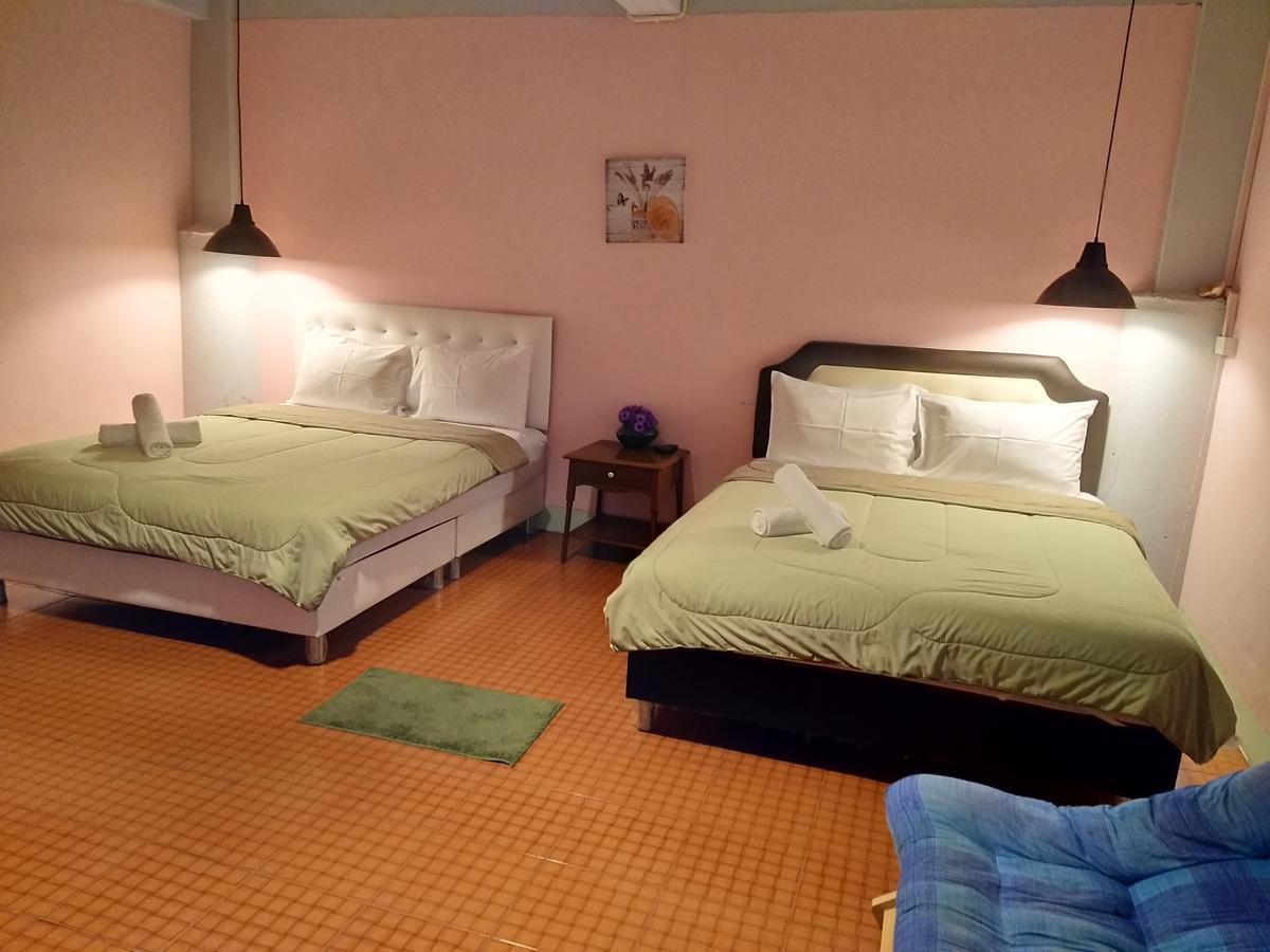 I Na Seaview Hostel Rayong Exterior photo